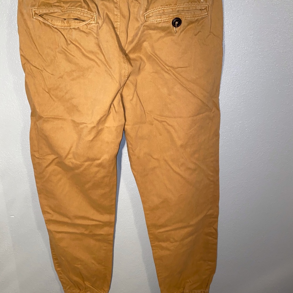 Men’s Khaki Jogger